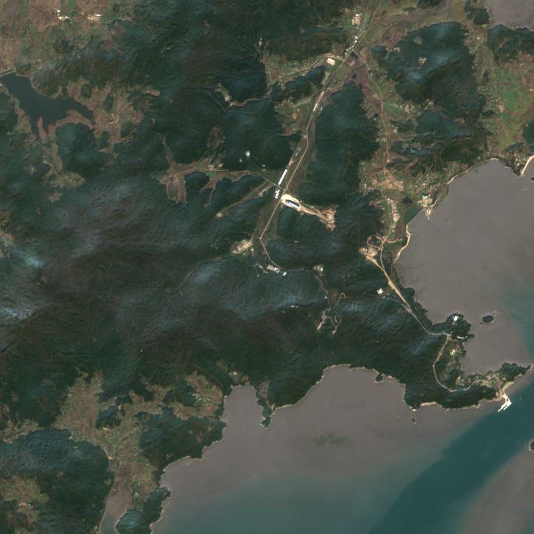 Sohae Satellite Launching Station의 센티넬-2 위성 영상, 가로 7.7km, 2025년 10월 16일 촬영